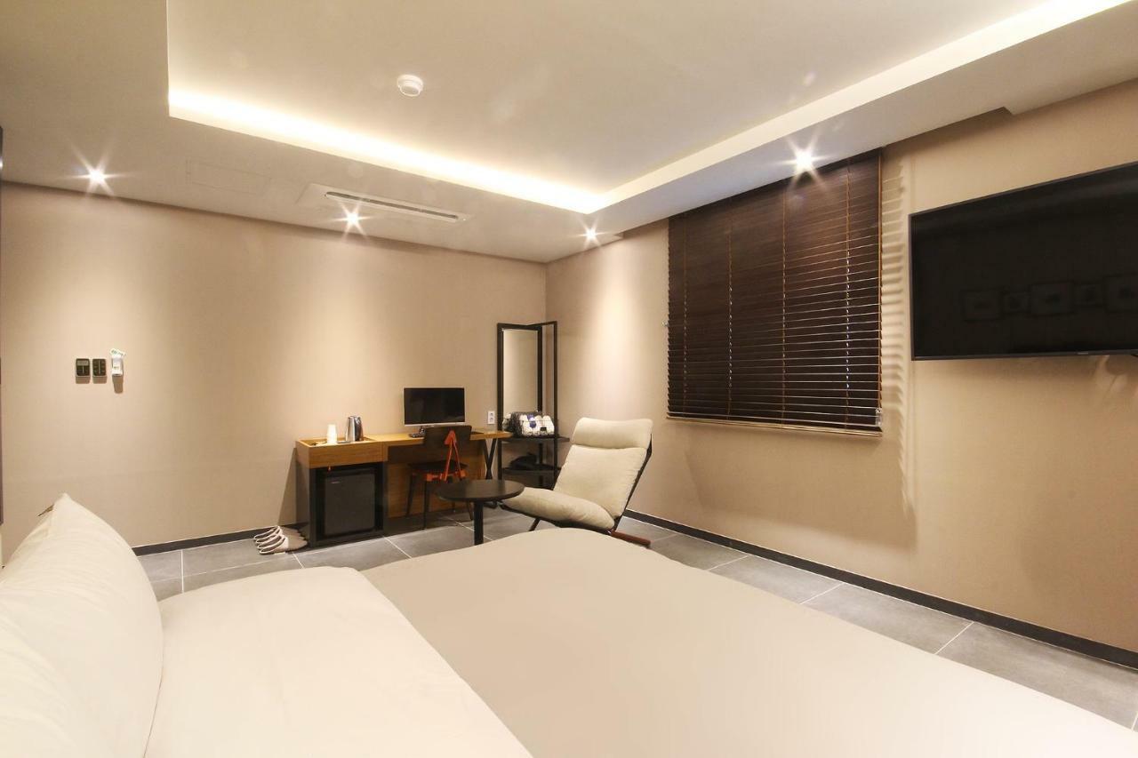 Brown Dot Hotel Seomyeon Busan Exteriör bild