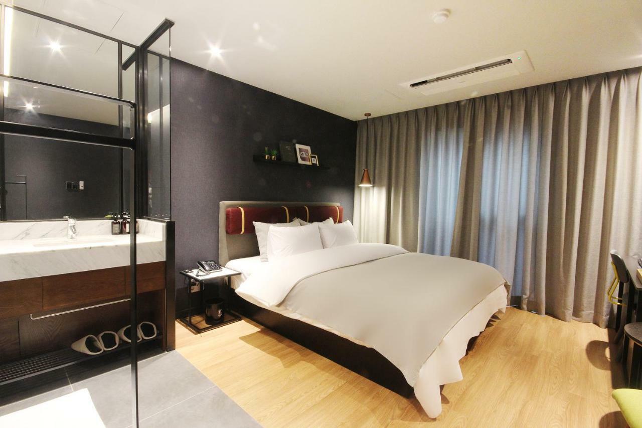 Brown Dot Hotel Seomyeon Busan Exteriör bild