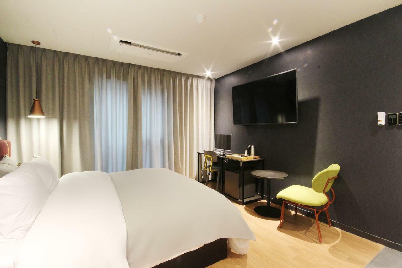 Brown Dot Hotel Seomyeon Busan Exteriör bild