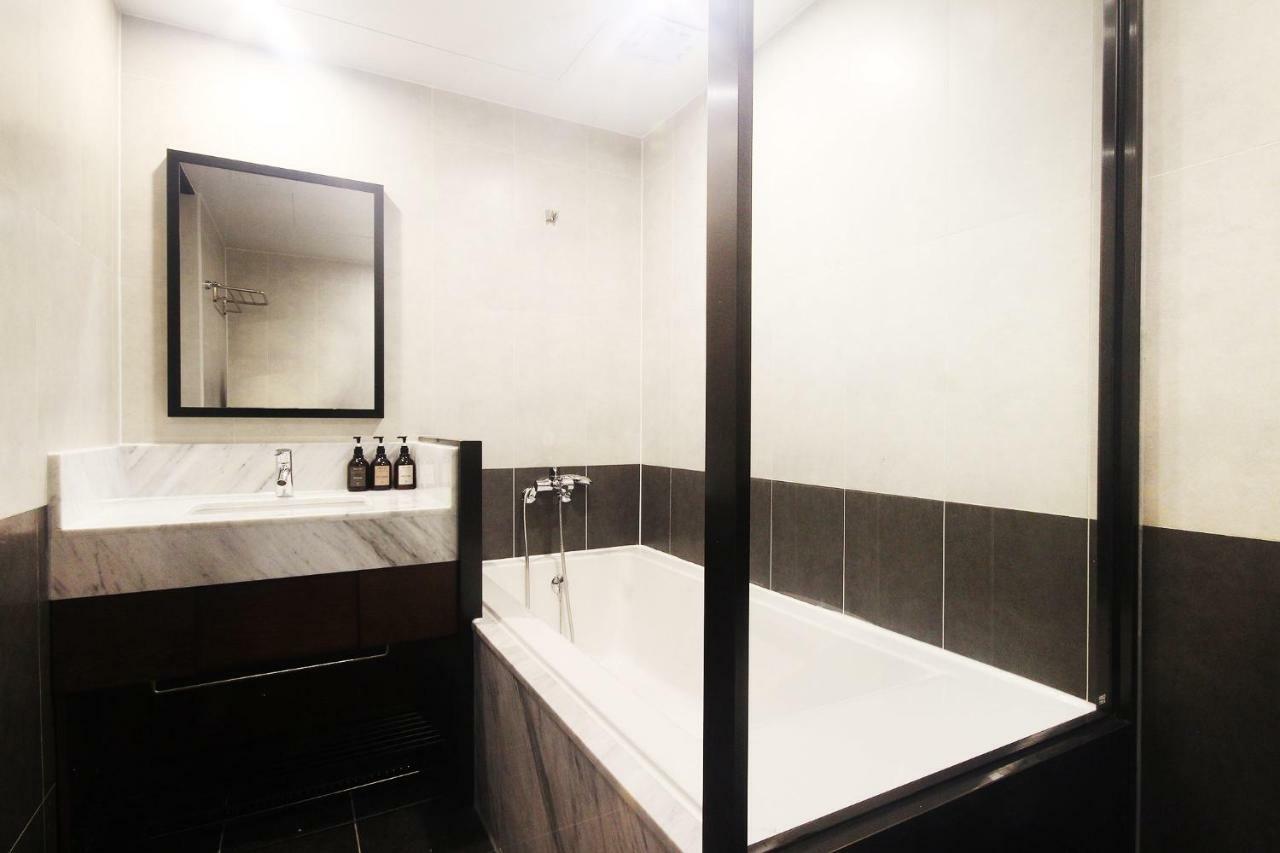 Brown Dot Hotel Seomyeon Busan Exteriör bild