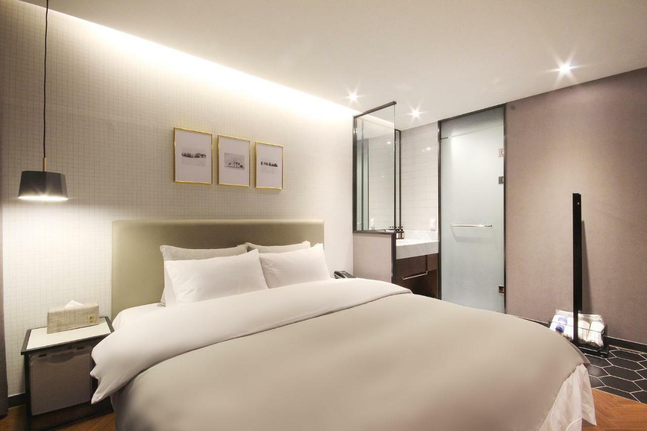 Brown Dot Hotel Seomyeon Busan Exteriör bild