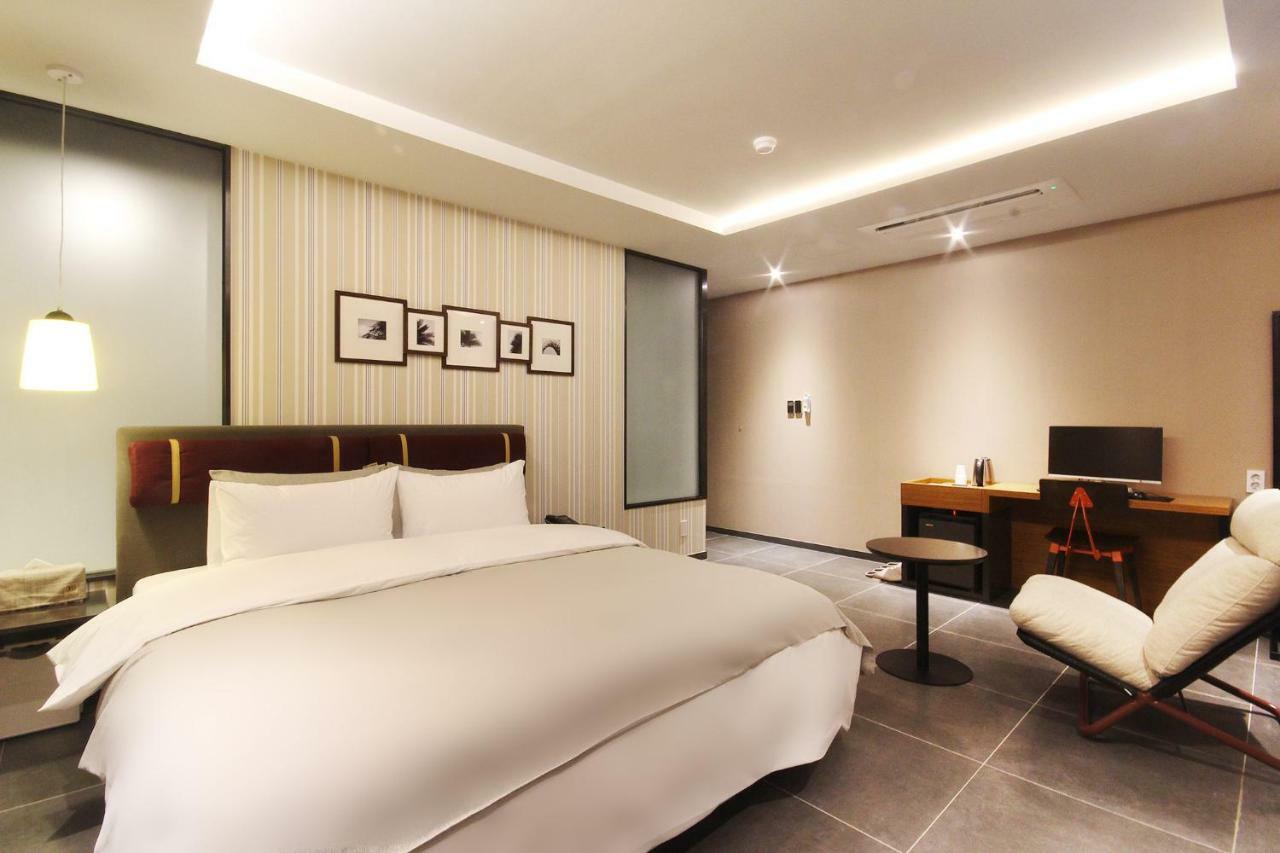 Brown Dot Hotel Seomyeon Busan Exteriör bild