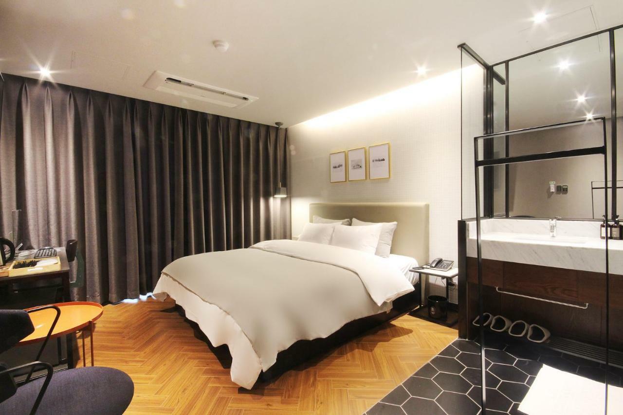 Brown Dot Hotel Seomyeon Busan Exteriör bild
