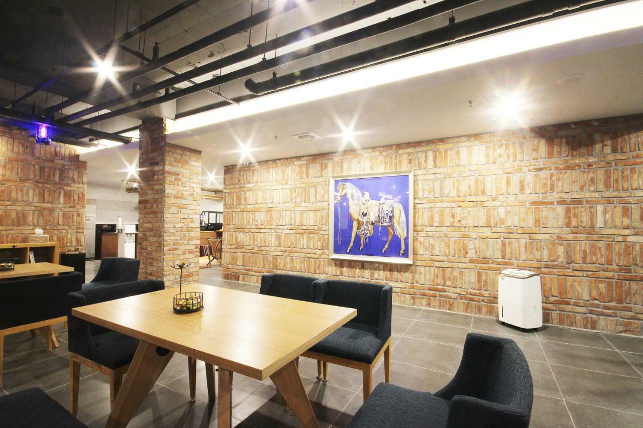 Brown Dot Hotel Seomyeon Busan Exteriör bild