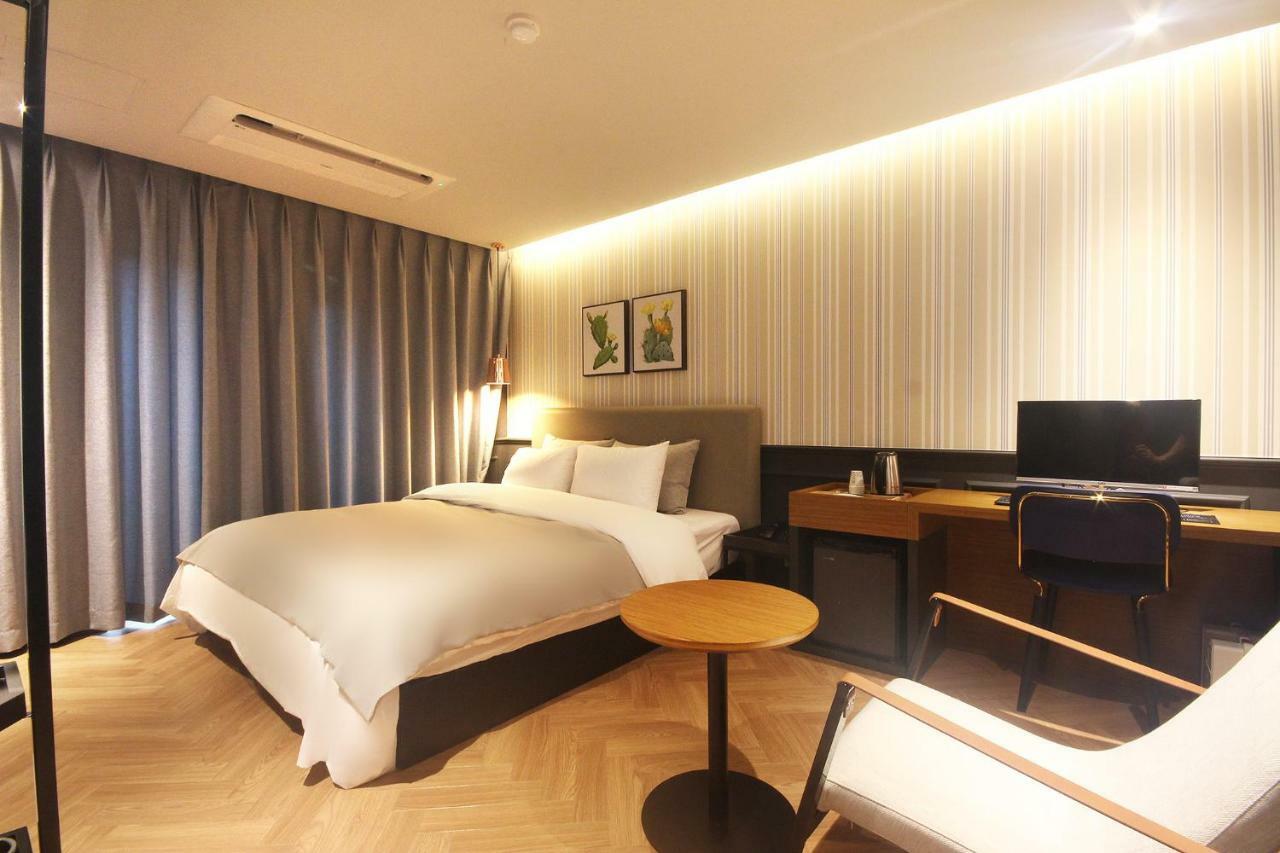 Brown Dot Hotel Seomyeon Busan Exteriör bild