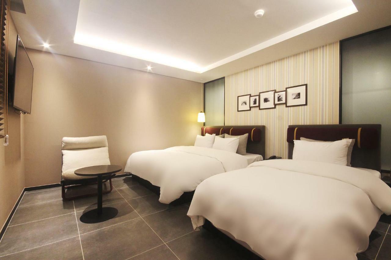 Brown Dot Hotel Seomyeon Busan Exteriör bild