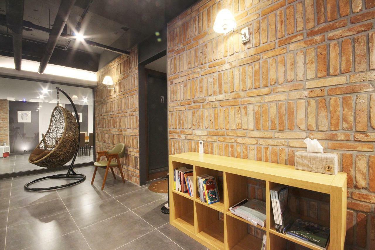 Brown Dot Hotel Seomyeon Busan Exteriör bild